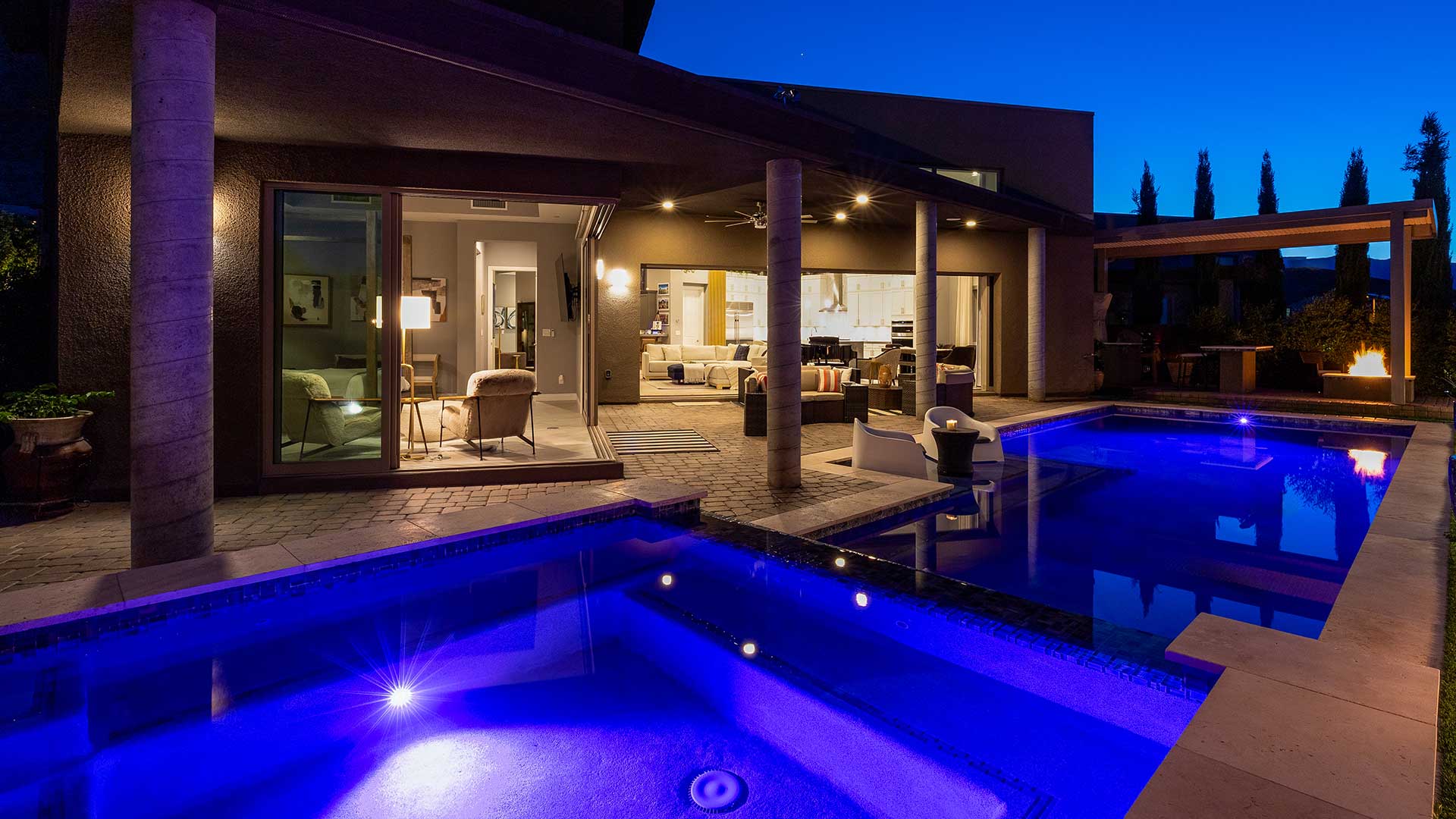 Corporate Capture and Zillow Showcase Photography in Las Vegas by Rick Rowland at RCRdigital