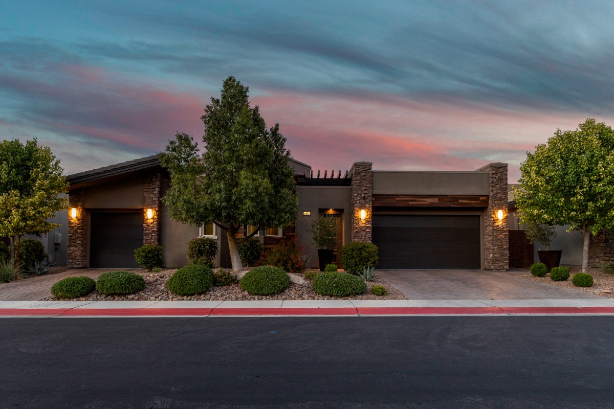 Twilight Real Estate Photography in Las Vegas: Add Dusk to Your Daylight Package by Rick Rowland at RCRdigital